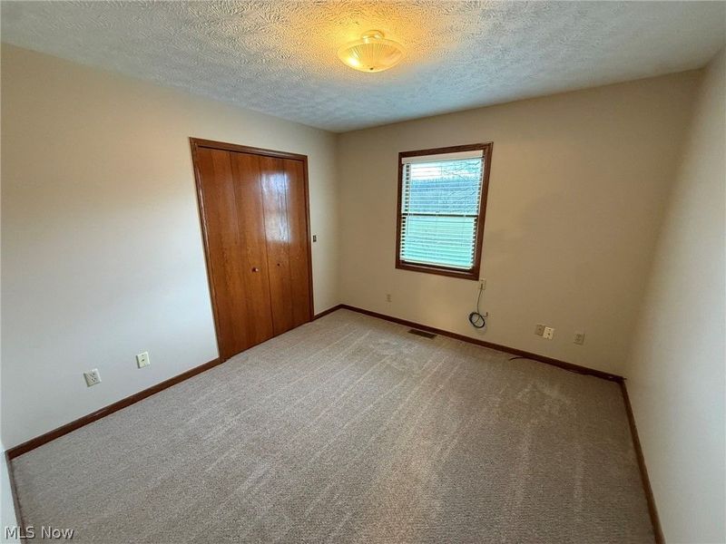 2286 Stonecreek Road SW, New Philadelphia, OH 44663 Photo 9