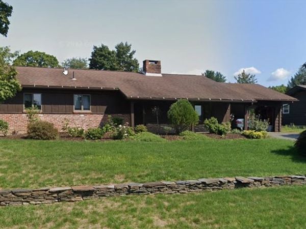 29 Ridgecrest Road, Unit N/A, Amherst, MA 01002