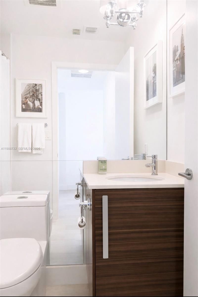 2020 N Bayshore Dr, Unit 805, Miami, FL 33137 Photo