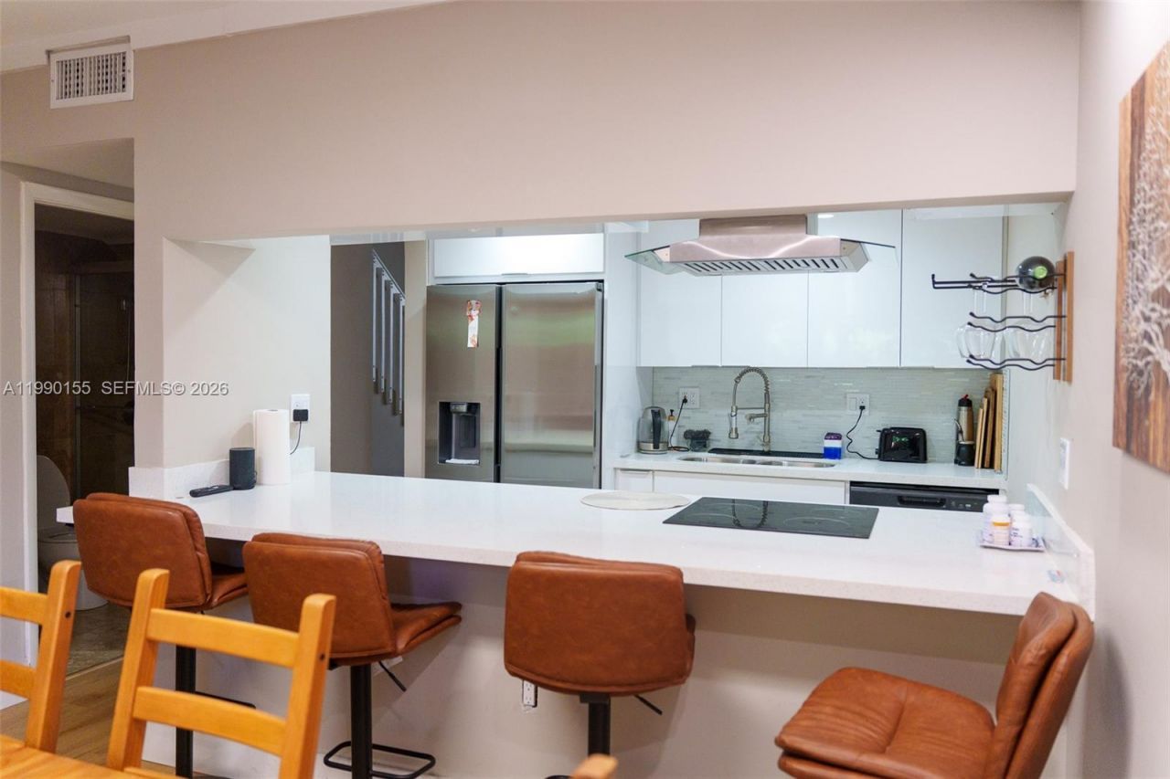 14234 NE 3rd Ct, Unit 11C, Miami, FL 33161 Photo