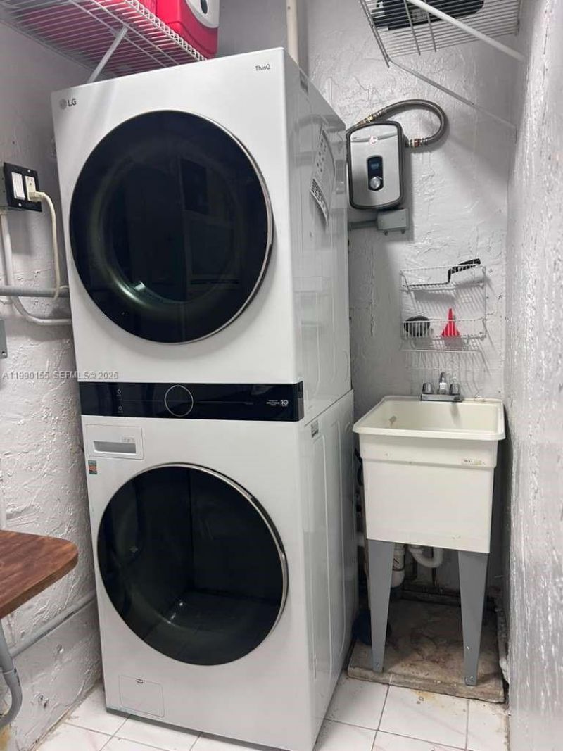 14234 NE 3rd Ct, Unit 11C, Miami, FL 33161 Photo