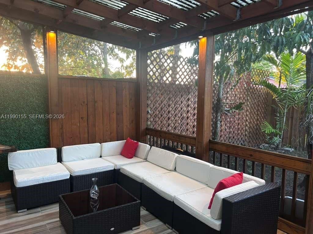 14234 NE 3rd Ct, Unit 11C, Miami, FL 33161 Photo