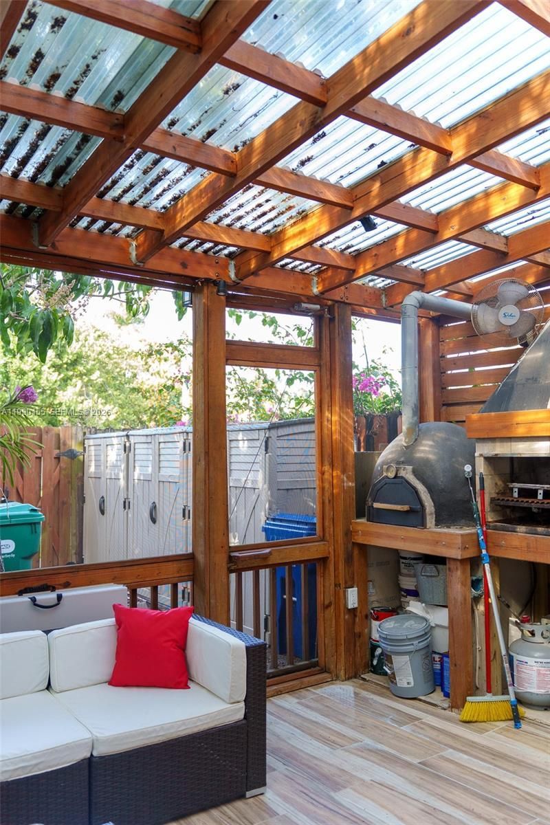 14234 NE 3rd Ct, Unit 11C, Miami, FL 33161 Photo