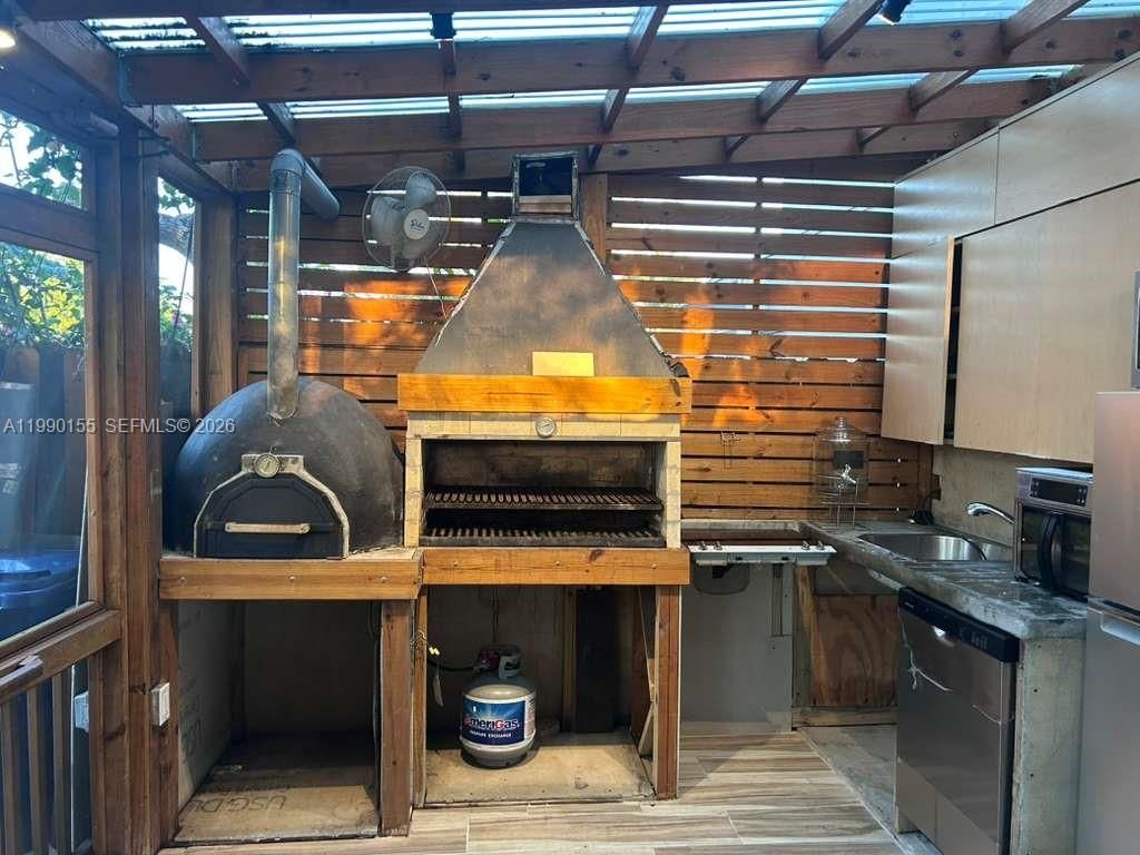 14234 NE 3rd Ct, Unit 11C, Miami, FL 33161 Photo