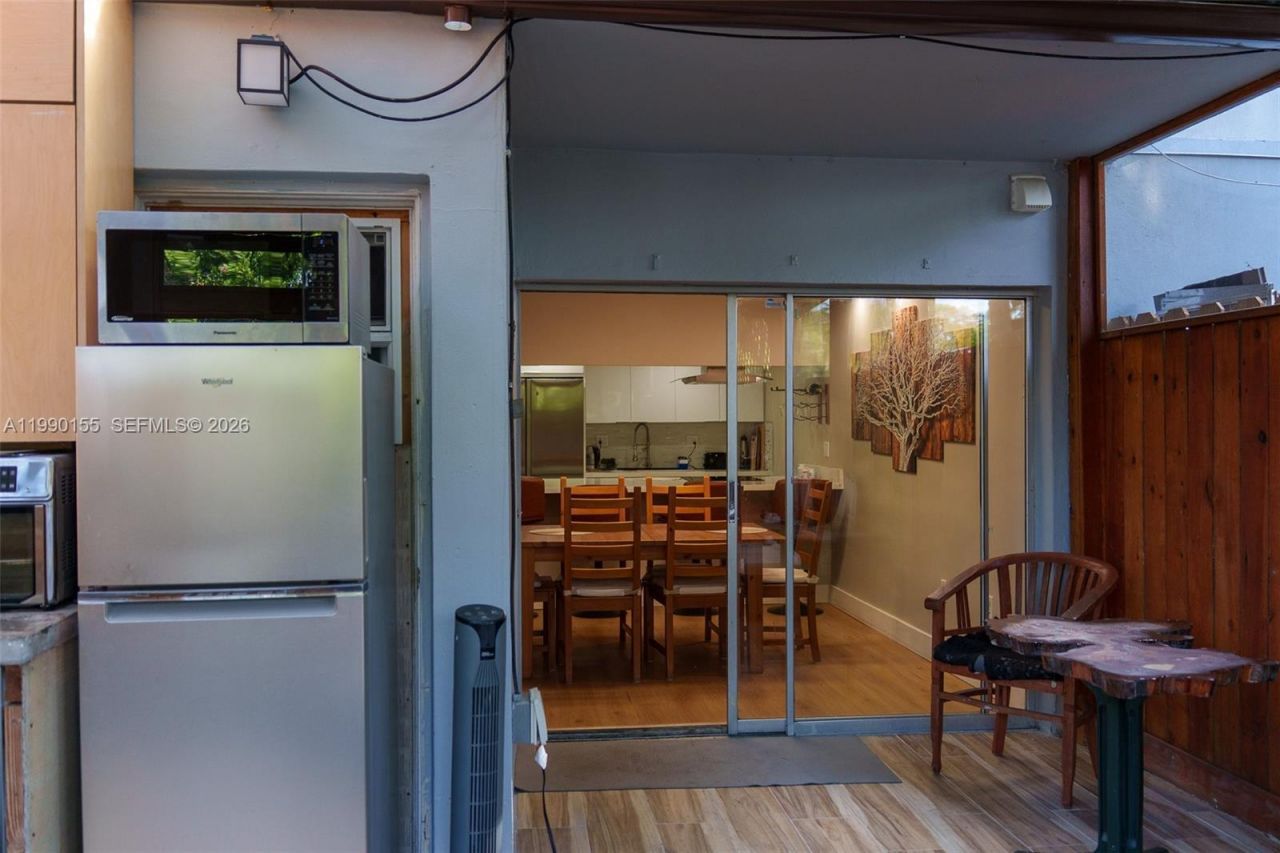 14234 NE 3rd Ct, Unit 11C, Miami, FL 33161 Photo