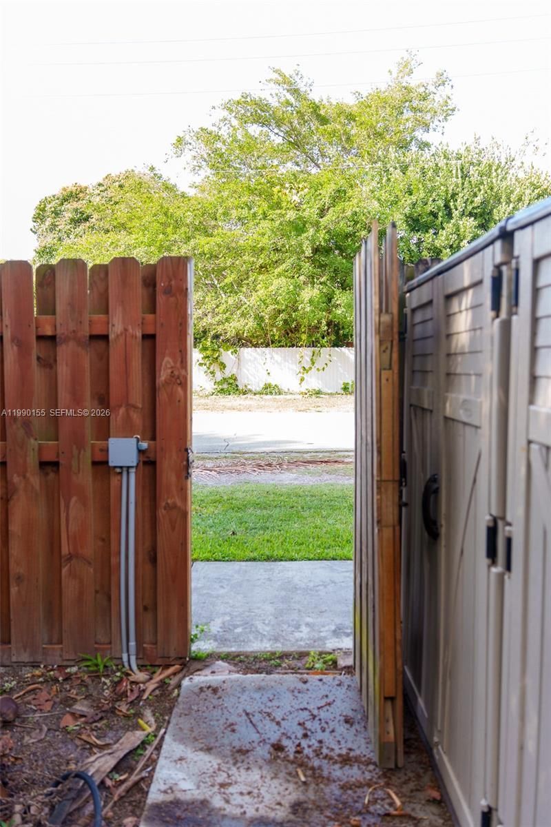 14234 NE 3rd Ct, Unit 11C, Miami, FL 33161 Photo