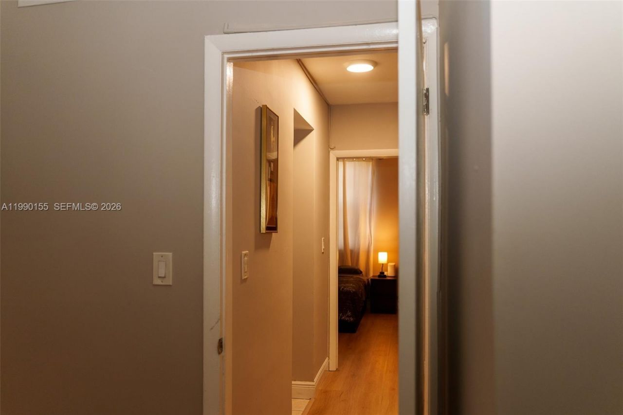 14234 NE 3rd Ct, Unit 11C, Miami, FL 33161 Photo