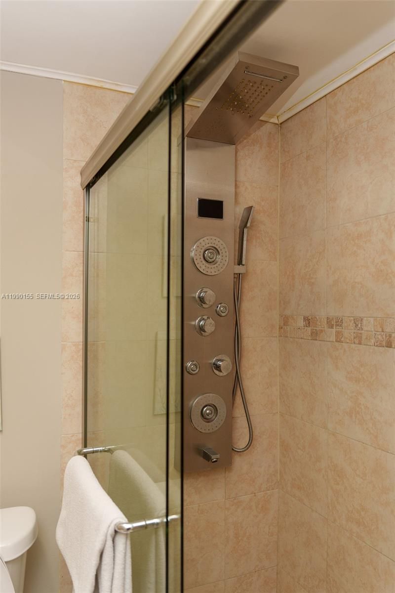 14234 NE 3rd Ct, Unit 11C, Miami, FL 33161 Photo