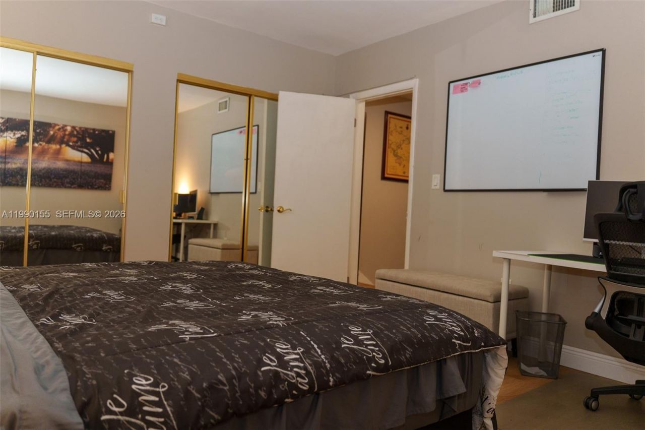 14234 NE 3rd Ct, Unit 11C, Miami, FL 33161 Photo