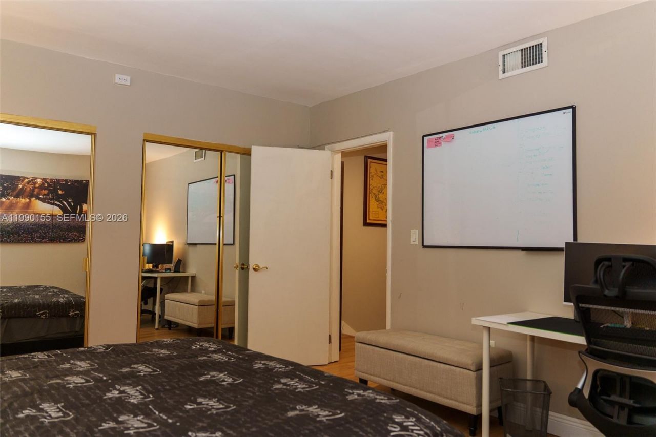 14234 NE 3rd Ct, Unit 11C, Miami, FL 33161 Photo