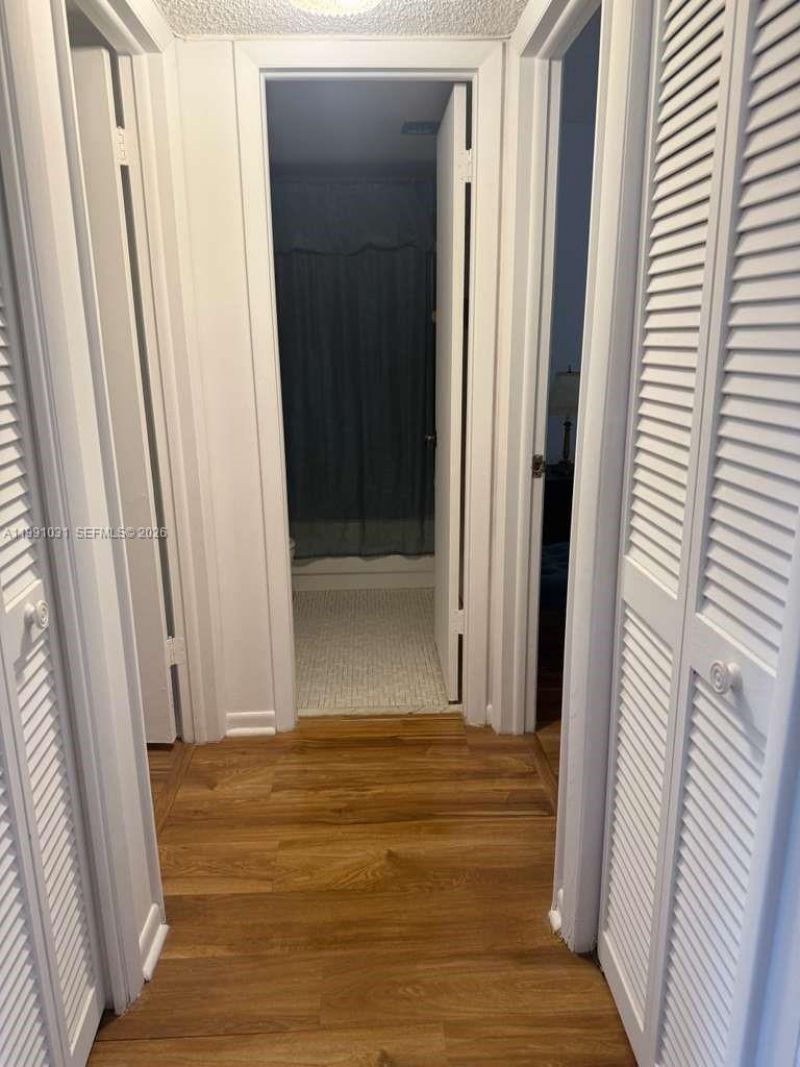 2 Briarwood Cir, Unit 212, Hollywood, FL 33024 Photo