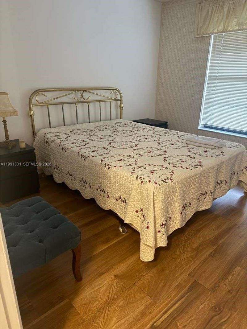 2 Briarwood Cir, Unit 212, Hollywood, FL 33024 Photo