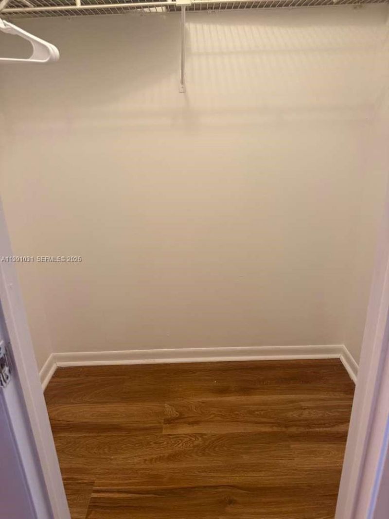 2 Briarwood Cir, Unit 212, Hollywood, FL 33024 Photo