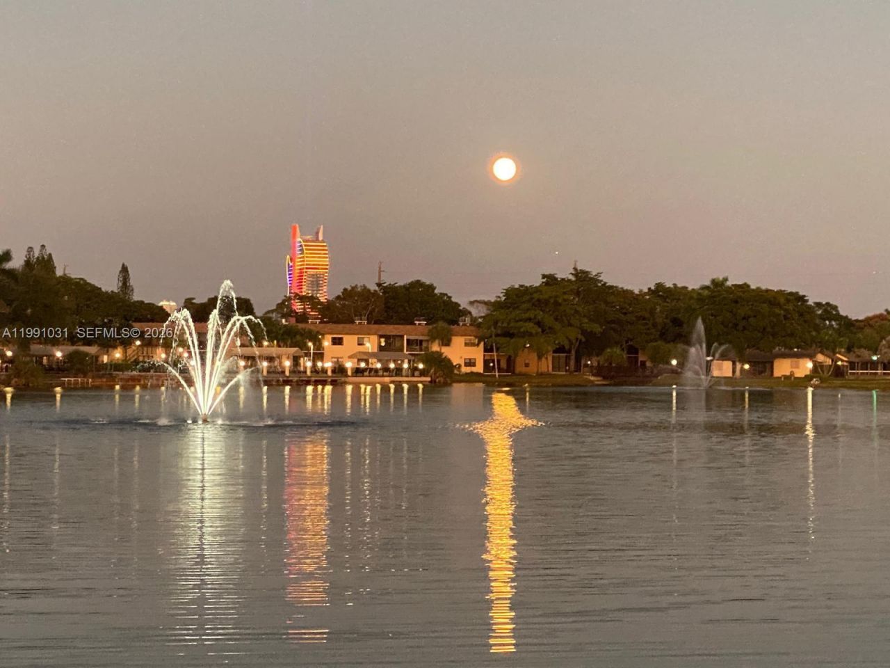 2 Briarwood Cir, Unit 212, Hollywood, FL 33024 Photo