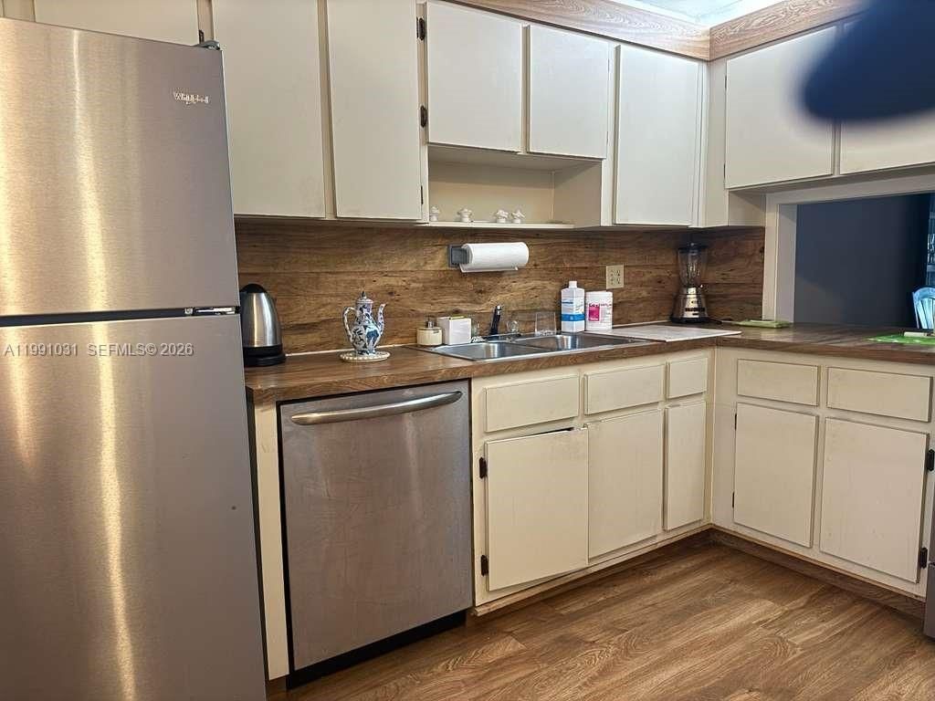 2 Briarwood Cir, Unit 212, Hollywood, FL 33024 Photo