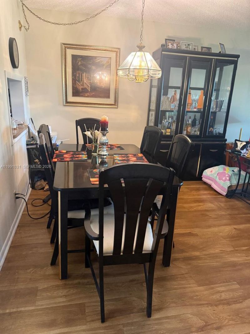 2 Briarwood Cir, Unit 212, Hollywood, FL 33024 Photo