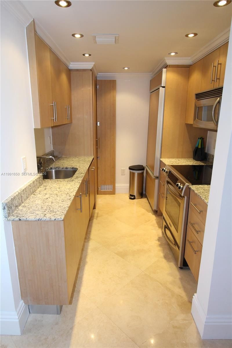 10275 Collins Ave, Unit 833, Bal Harbour, FL 33154 Photo