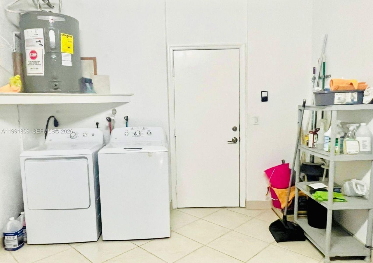 8899 NW 176th Ln , Hialeah, FL 33018 Photo