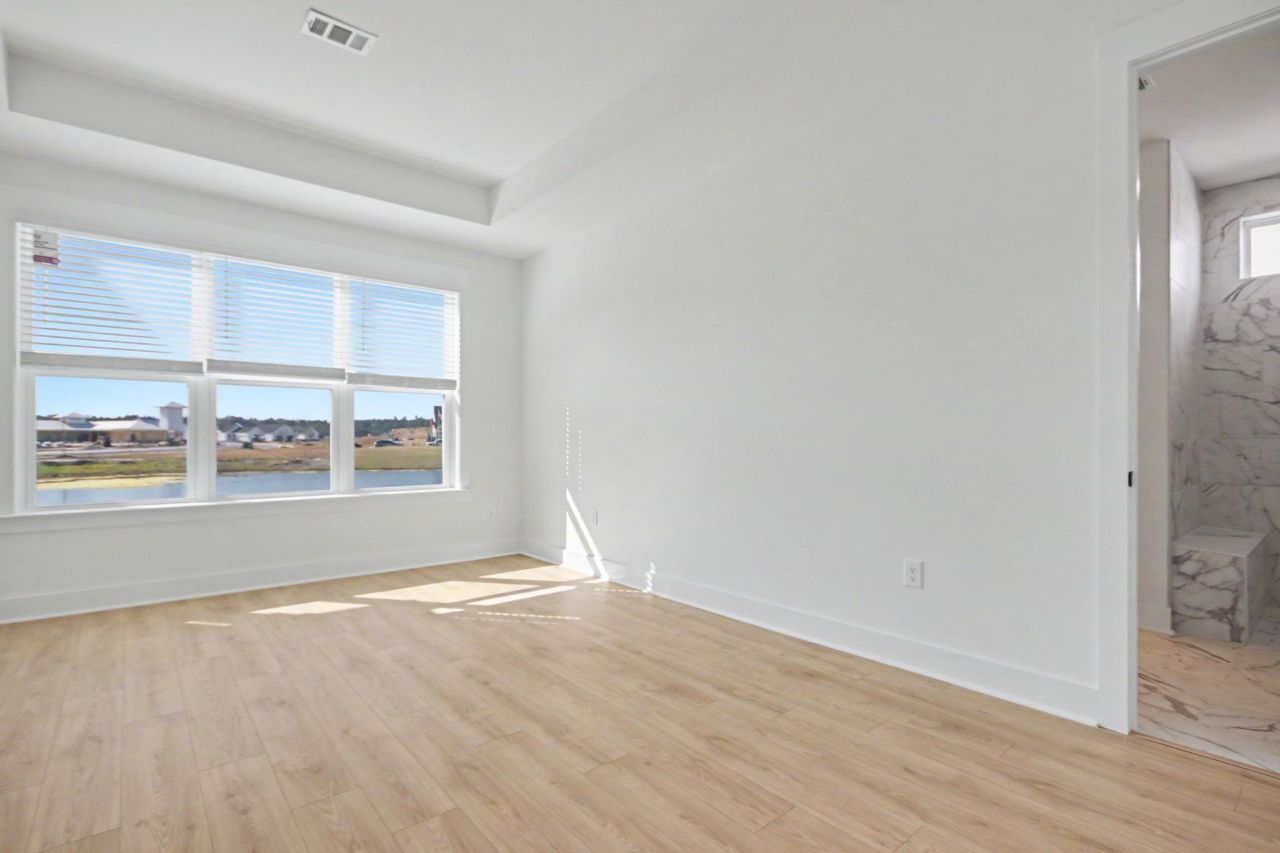 3084 Claredon St Photo 28