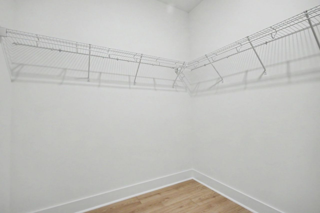 3084 Claredon St Photo 33