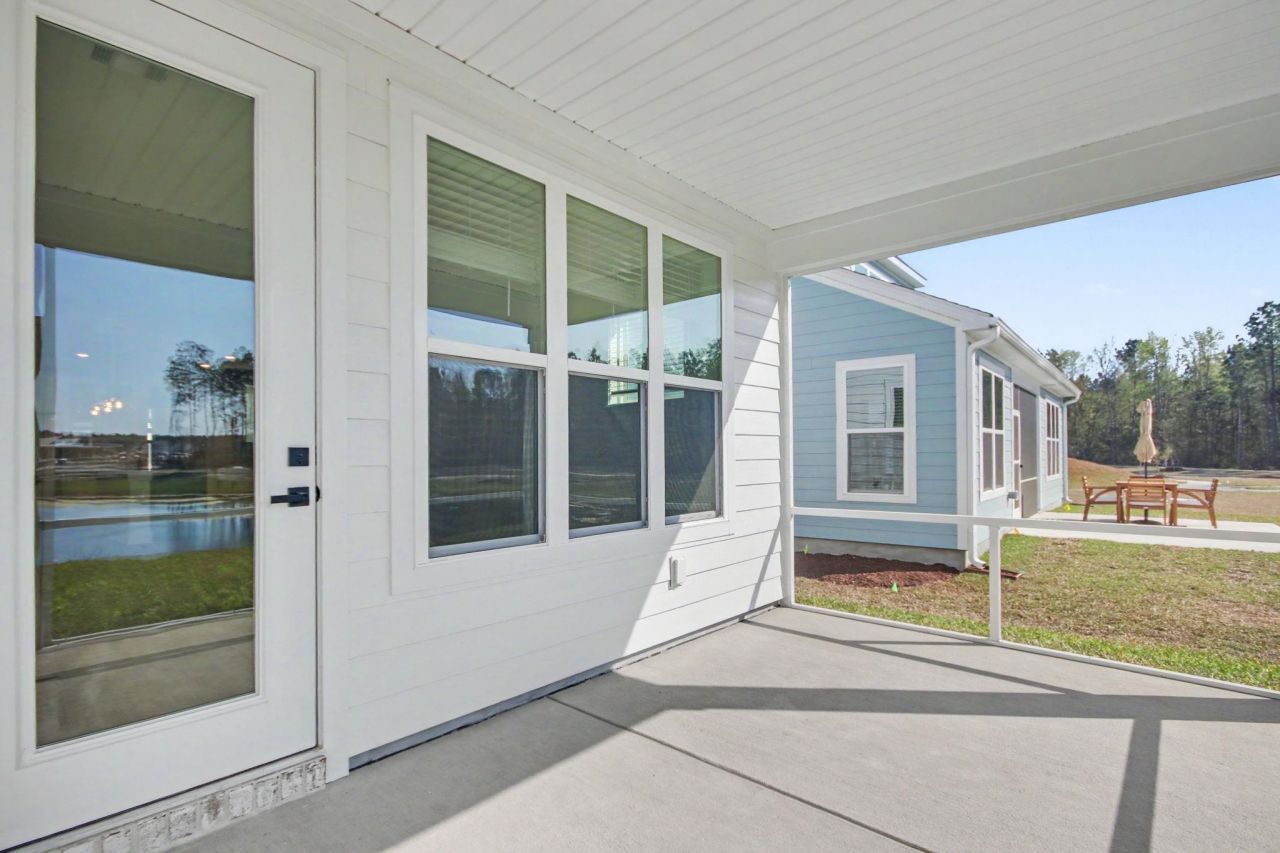 3084 Claredon St Photo 35