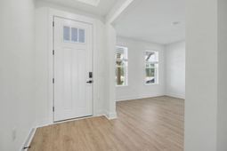 3084 Claredon St photo 4