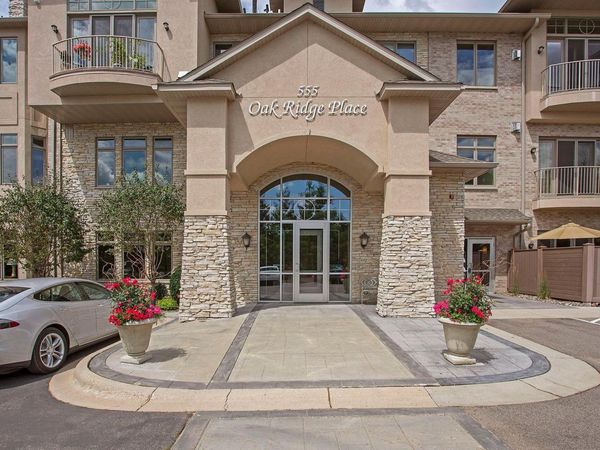 555 Oak Ridge Place, Unit 360, Hopkins, MN 55305