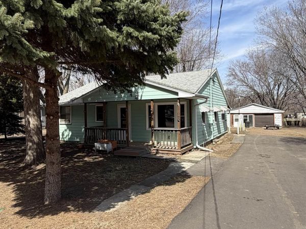 2108 E 30th St N N, Sioux Falls, SD 57104