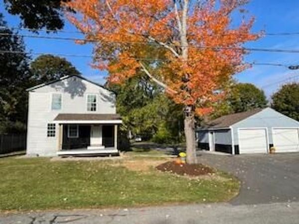 18 Woodbury Street, Bangor, ME 04401