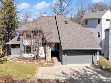1745 Ridge Road, White Lake Twp, MI 48383