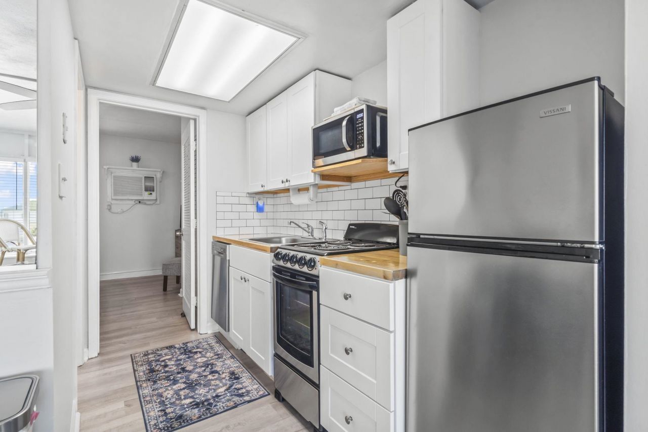 3901 N Ocean Blvd. Photo 13