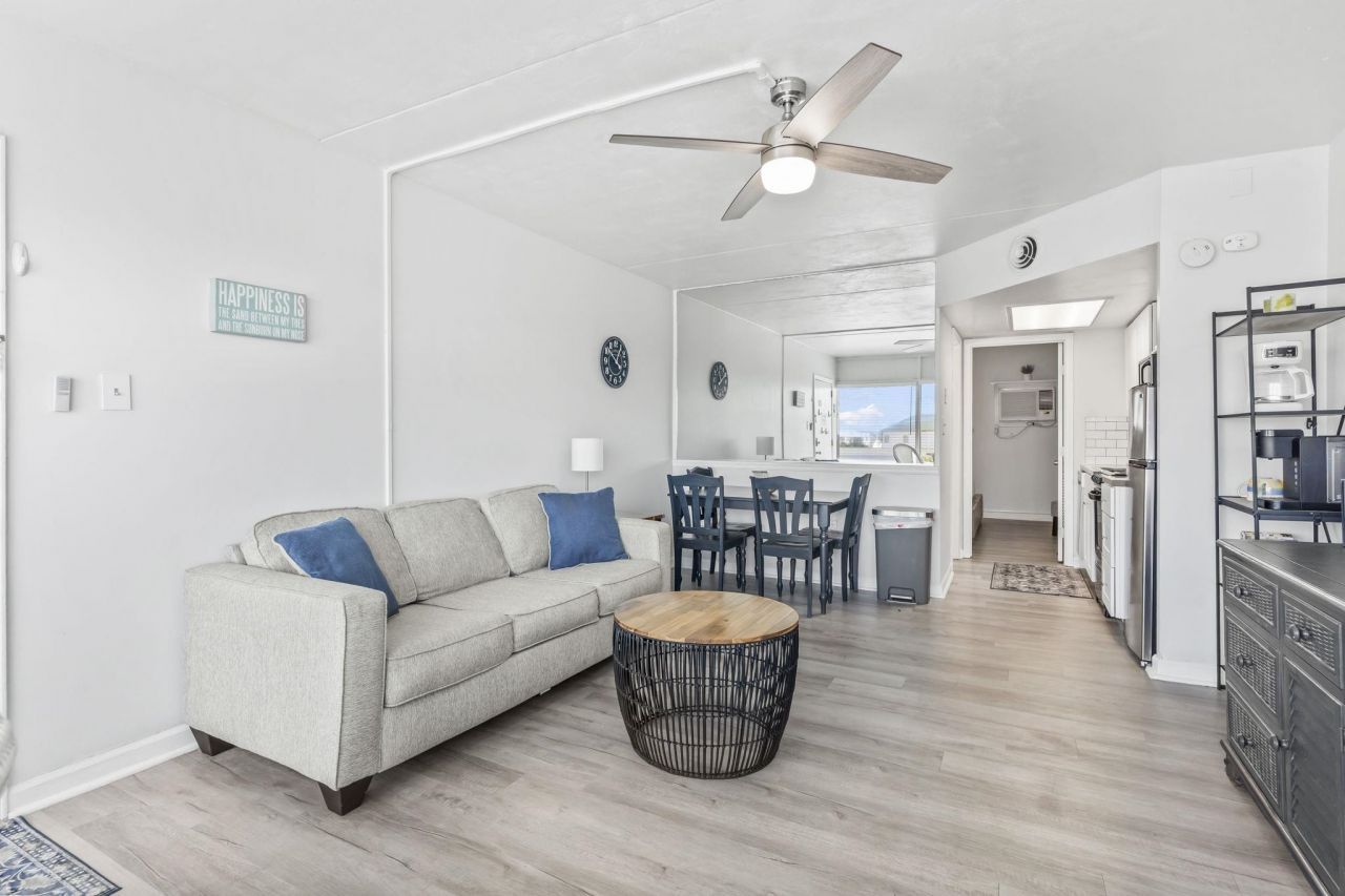 3901 N Ocean Blvd. Photo 9