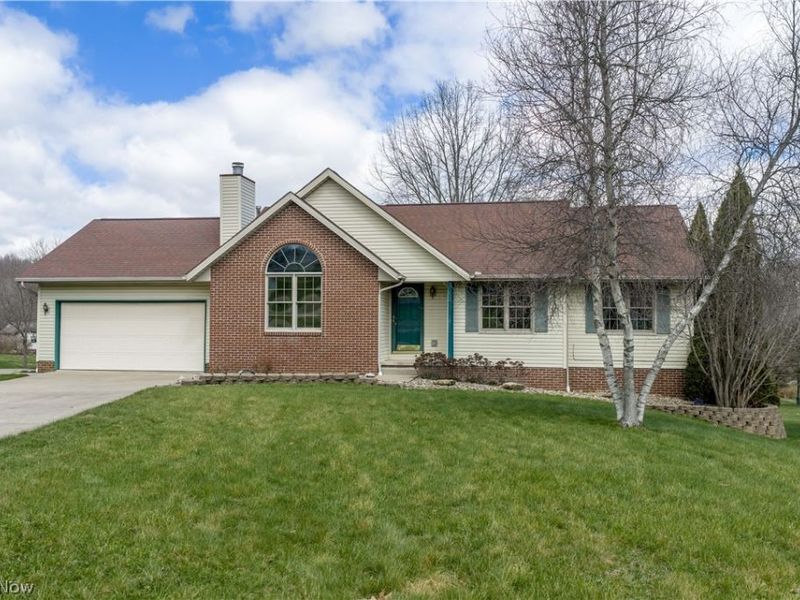 1389 N Milburn Square NE, Bolivar, OH 44612 Photo 1