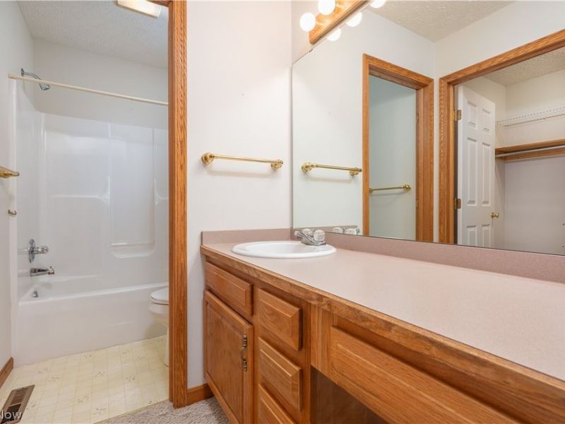 1389 N Milburn Square NE, Bolivar, OH 44612 Photo 17