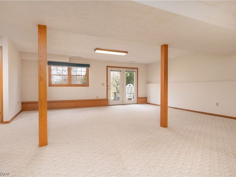 1389 N Milburn Square NE, Bolivar, OH 44612 Photo 23