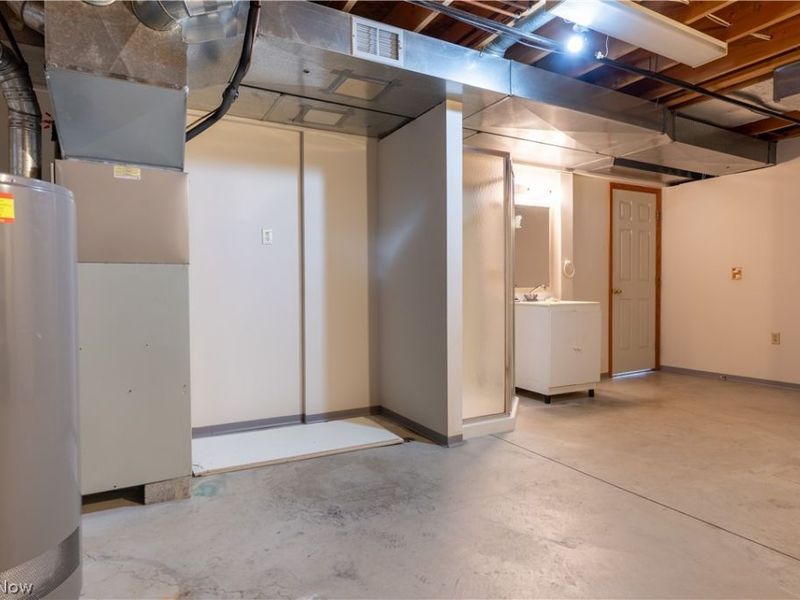 1389 N Milburn Square NE, Bolivar, OH 44612 Photo 29