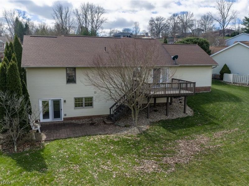 1389 N Milburn Square NE, Bolivar, OH 44612 Photo 5