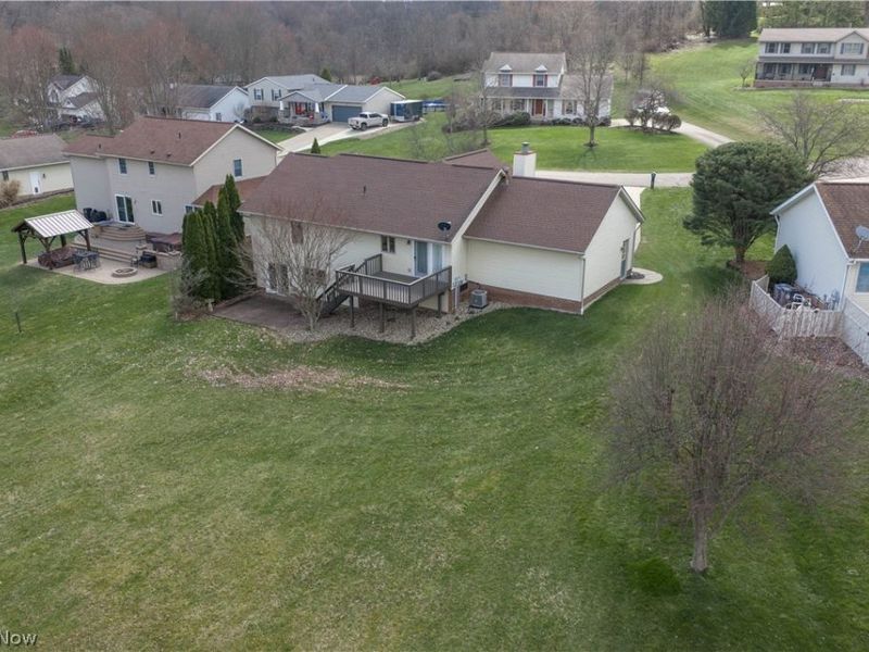 1389 N Milburn Square NE, Bolivar, OH 44612 Photo 7