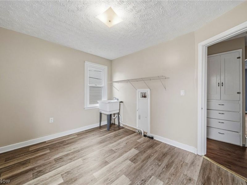 729 W Main Street, Geneva, OH 44041 Photo 11