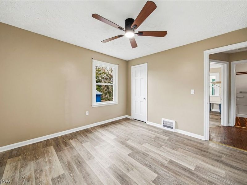 729 W Main Street, Geneva, OH 44041 Photo 14