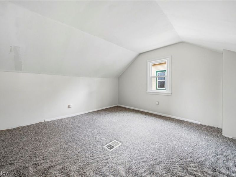 729 W Main Street, Geneva, OH 44041 Photo 20