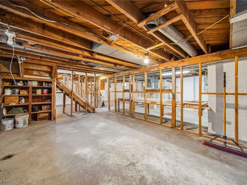 729 W Main Street, Geneva, OH 44041 Photo 26