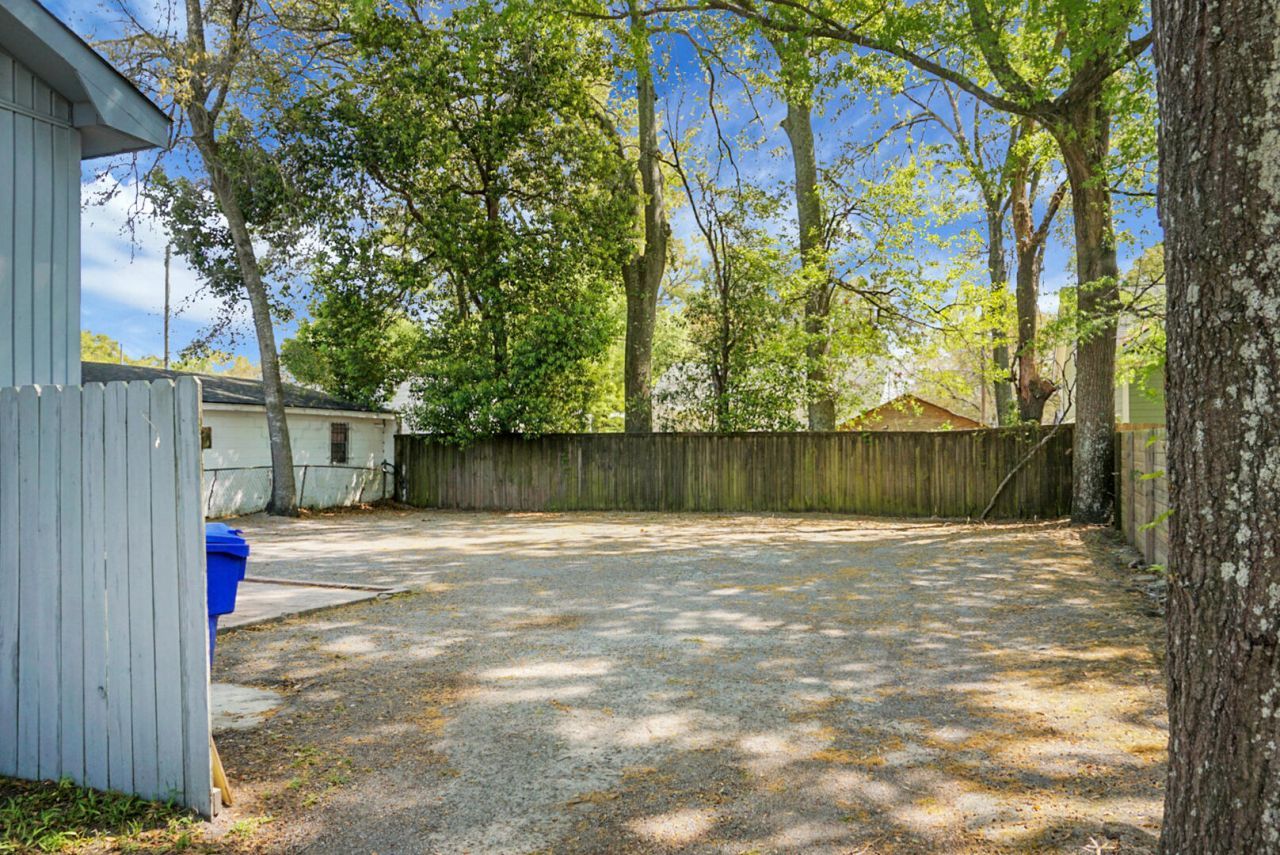 2135 Dorchester Road Photo 12