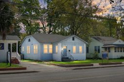 2135 Dorchester Road photo 4