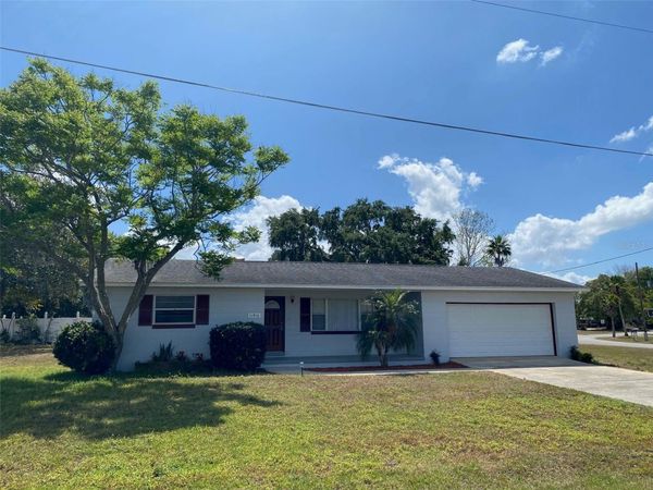 11910 SUNSET DRIVE , TAVARES, FL 32778