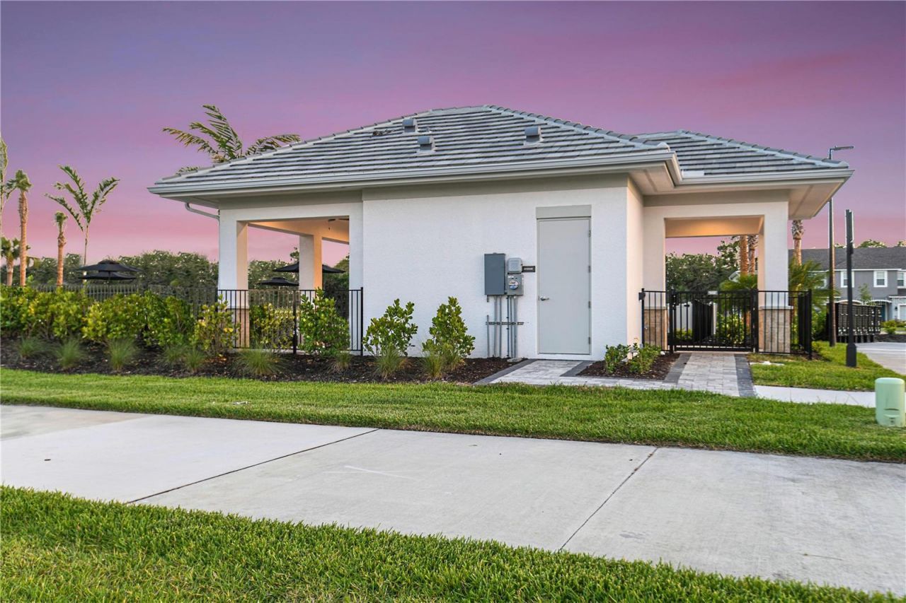 10601 Orbit Terrace, Sarasota, FL 34241 Photo