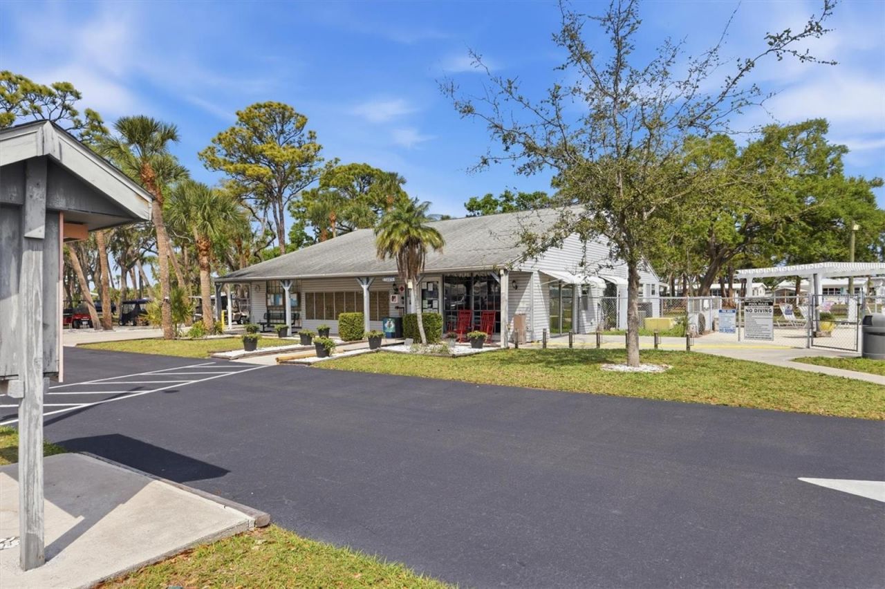 1674 University Pkwy, Unit 41, Sarasota, FL 34243 Photo