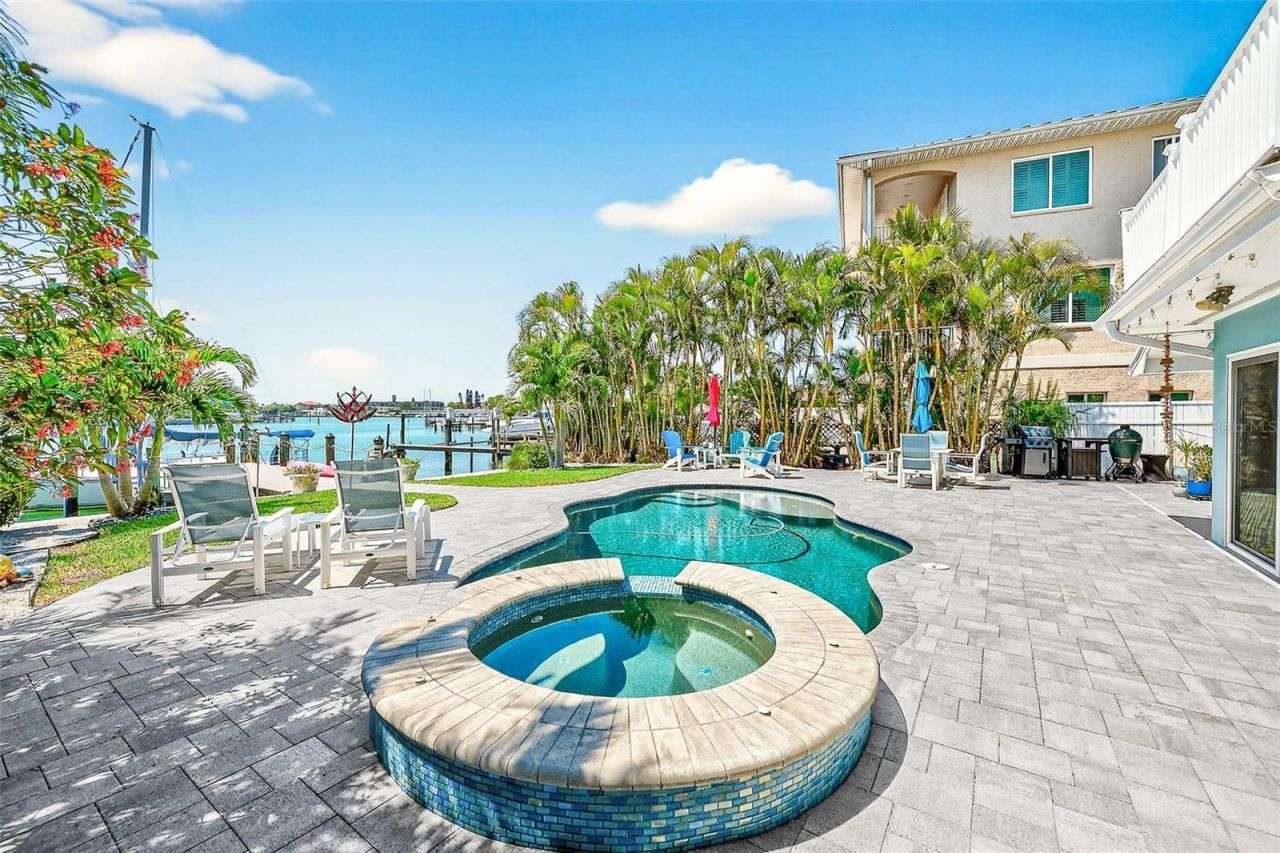 441 Harbor Drive S, Indian Rocks Beach, FL 33785 Photo