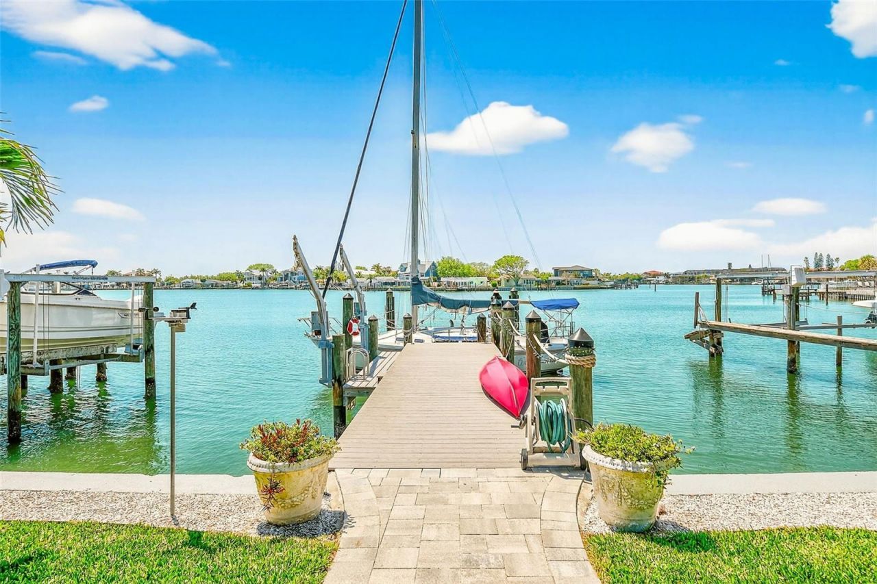 441 Harbor Drive S, Indian Rocks Beach, FL 33785 Photo