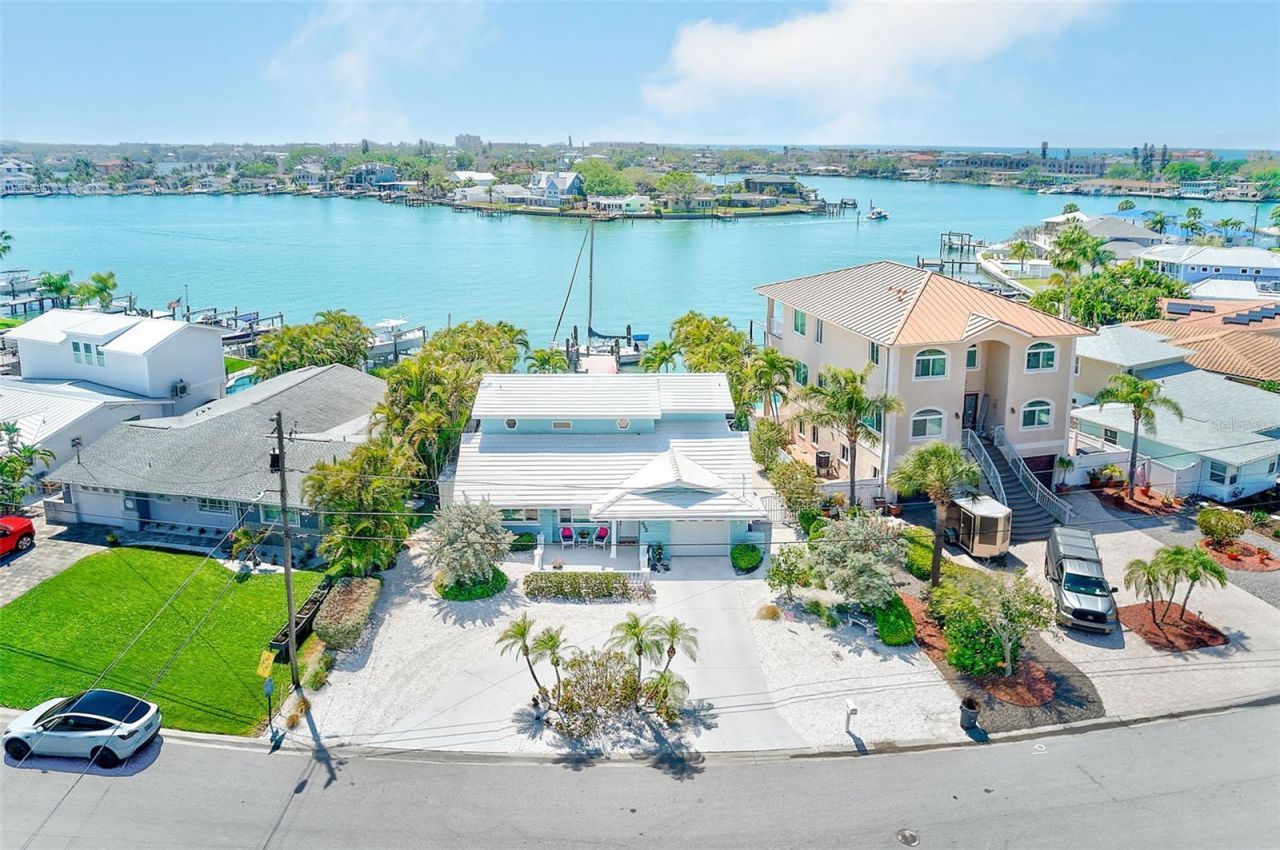 441 Harbor Drive S, Indian Rocks Beach, FL 33785 Photo